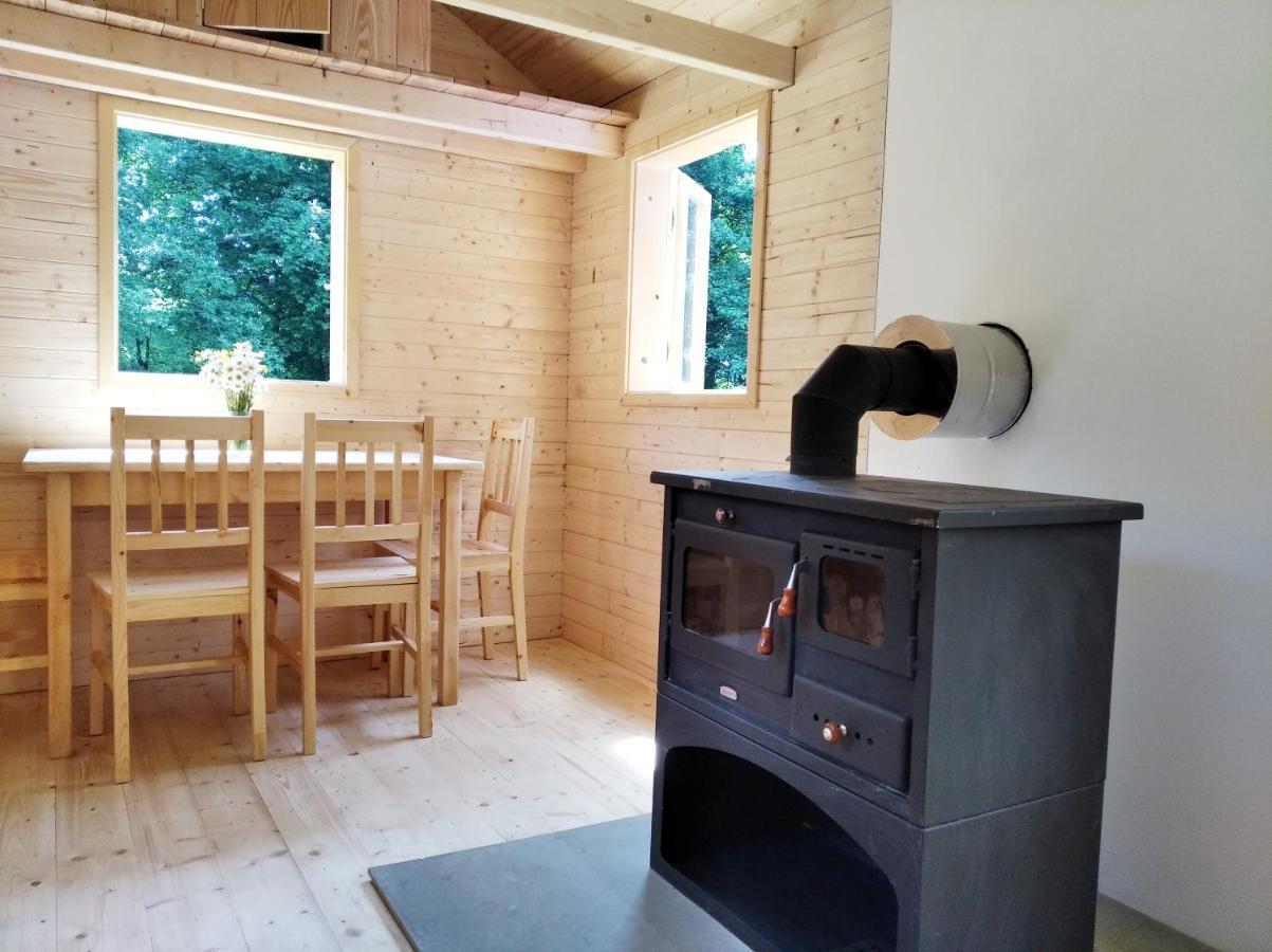 הוילה Výprachtice Celorocni Glamping V Pohodlnem Domecku מראה חיצוני תמונה