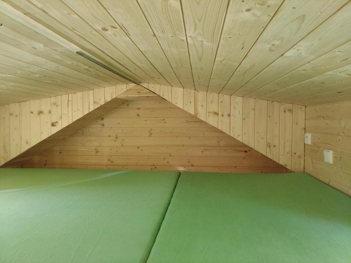 הוילה Výprachtice Celorocni Glamping V Pohodlnem Domecku מראה חיצוני תמונה